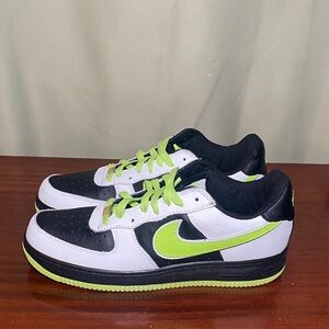 Vintage Nike Air Force 1 Collection white black green 06’ size 10.5